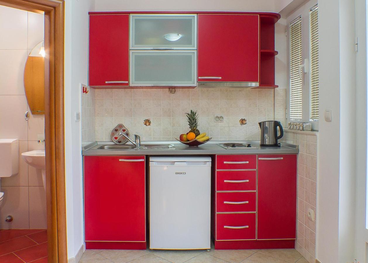 Dmm Apartments Tivat Exterior photo