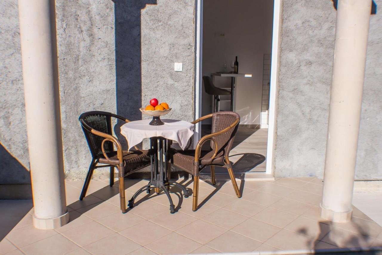 Dmm Apartments Tivat Exterior photo
