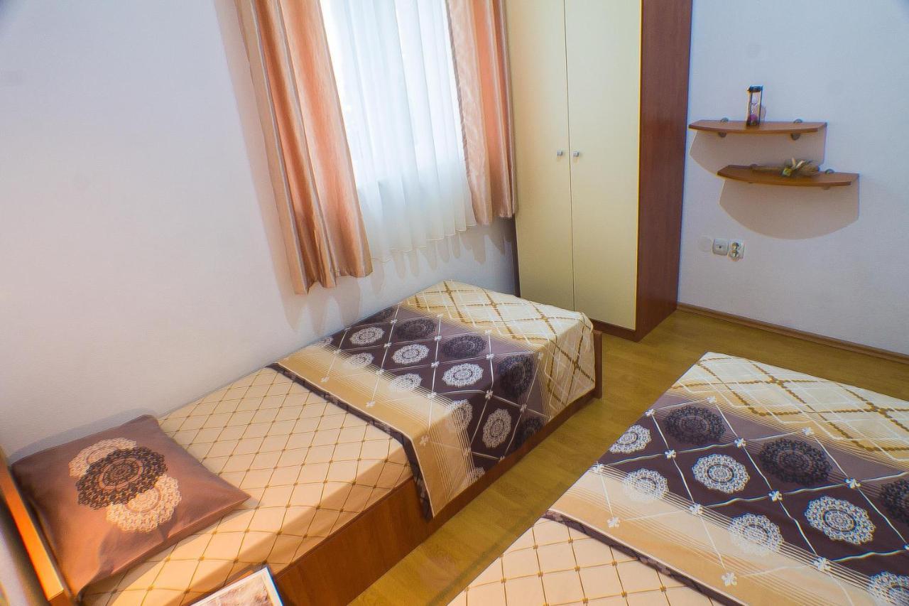 Dmm Apartments Tivat Exterior photo