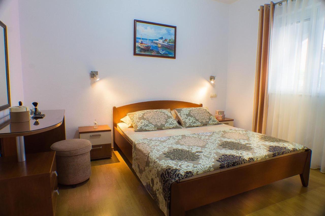 Dmm Apartments Tivat Exterior photo